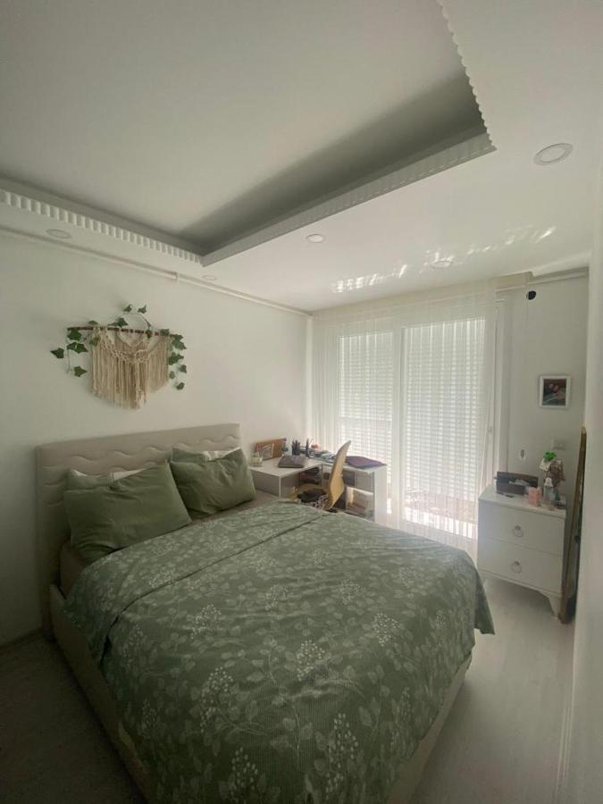Appartement Tadinda,bahceli Ve Sueper Konumda Tasarim Daire Istanboel